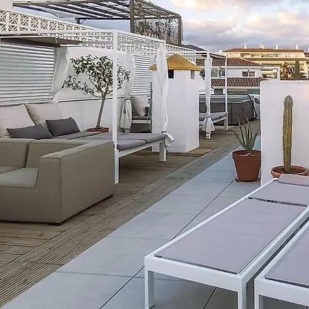 Apartment Rooftop Oasis At Ocean Point Calahonda - Just Few Steps Away From The Beach, Restaurants & Shops Sitio de Calahonda