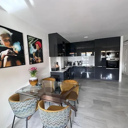 Rooftop Oasis At Ocean Point Calahonda - Just Few Steps Away From The Beach, Restaurants & Shops Sitio de Calahonda