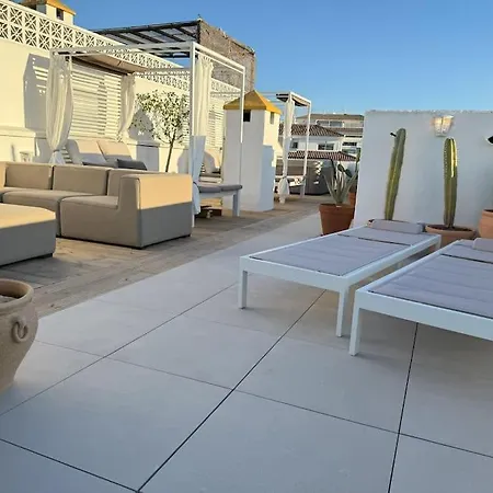 Apartment Rooftop Oasis At Ocean Point Calahonda - Just Few Steps Away From The Beach, Restaurants & Shops Sitio de Calahonda