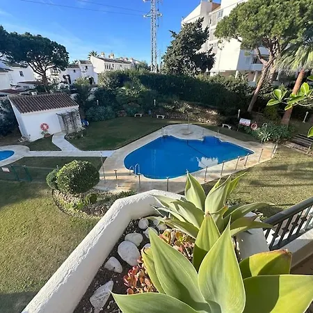 Apartamento Rooftop Oasis At Ocean Point Calahonda - Just Few Steps Away From The Beach, Restaurants & Shops *